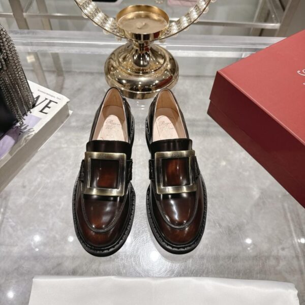 repliche,replica,perfette,siti di,affidabili,migliori siti,dove comprare,1:1,scarpe da ginnastica Scarpe Roger Vivier con fibbia classica in ottone e diamanti, nuova versione di alta gamma (I6OCQ)