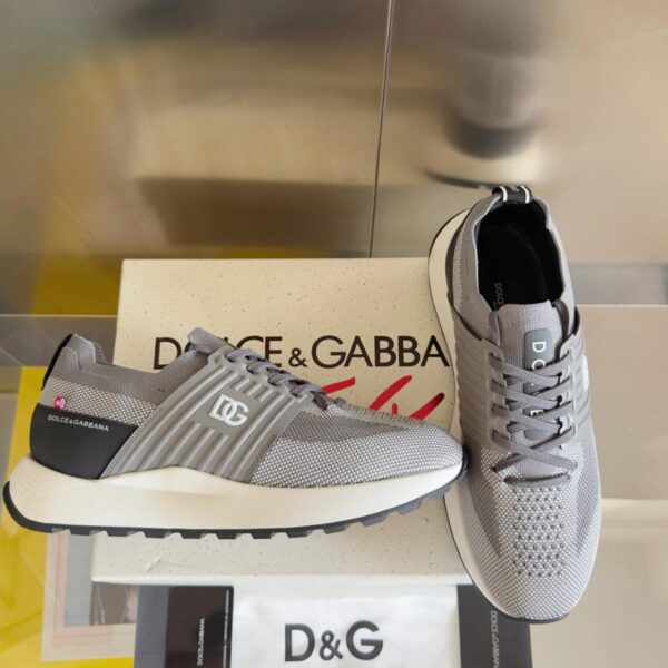 repliche,replica,perfette,siti di,affidabili,migliori siti,dove comprare,1:1,scarpe da ginnastica Le ultime sneakers casual di Dolce & Gabbana, scarpe da papà, versione top da uomo (O56FR)