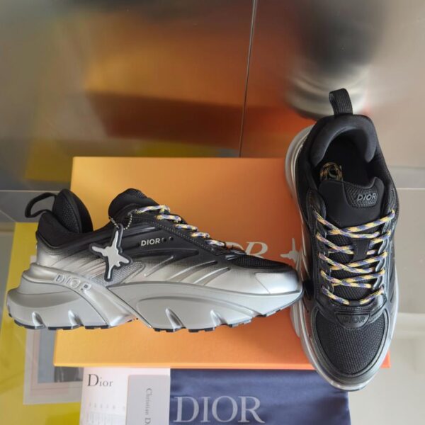 repliche,replica,perfette,siti di,affidabili,migliori siti,dove comprare,1:1,scarpe da ginnastica Lewis Hamilton x Dior B44 Blade Series Limited Edition Gradient Color Sneakers da uomo, versione top (4ZD4J)