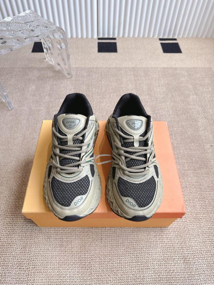 repliche,replica,perfette,siti di,affidabili,migliori siti,dove comprare,1:1,scarpe da ginnastica Sneakers in rete cava della collezione per coppie Dior x Kaws B35 (KVUPD) repliche,replica,perfette,siti di,affidabili,migliori siti,dove comprare,1:1,scarpe da ginnastica Sneakers in rete cava della collezione per coppie Dior x Kaws B35 (KVUPD)