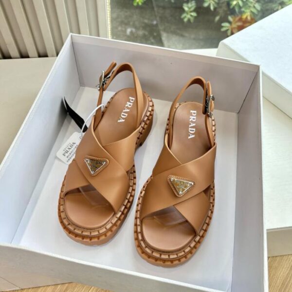 Gli ultimi sandali di Prada, scarpe a gabbia per maiali G036 (F4TPL)