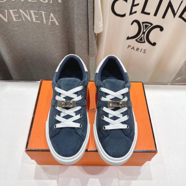 Mocassini con lacci, le nuove scarpe casual da coppia di Hermes (0PU)