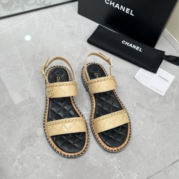 repliche,replica,perfette,siti di,affidabili,migliori siti,dove comprare,1:1,scarpe da ginnastica Serie estiva di sandali e pantofole CHANEL (altezza 2,5 cm) ✅ Taglia 35 (9M4EU)