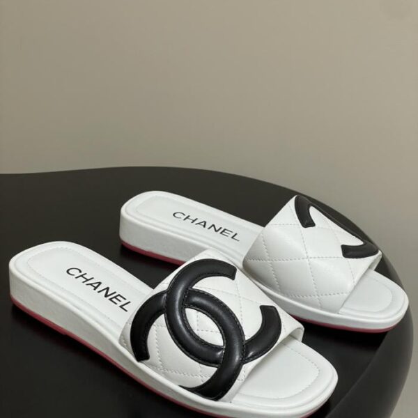 repliche,replica,perfette,siti di,affidabili,migliori siti,dove comprare,1:1,scarpe da ginnastica Chanel ha utilizzato pantofole mono-cinturino color Kang Peng Panda (6RYVK)