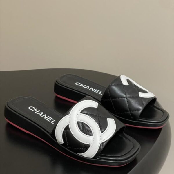 repliche,replica,perfette,siti di,affidabili,migliori siti,dove comprare,1:1,scarpe da ginnastica Chanel ha utilizzato le pantofole monocinghia color Kang Peng Panda (7ECL8)
