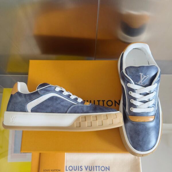 L'ultimo modello presentato in passerella da Louis Vuitton, la serie Tilted, è una sneaker casual con suola spessa nella versione top (SYNKZ).