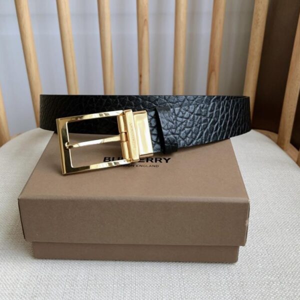 Nuova borsa Burberry in vitello con sincronizzazione al bancone e fibbia a forma di B placcata in palladio, larghezza 3,5 cm (V8OPW)