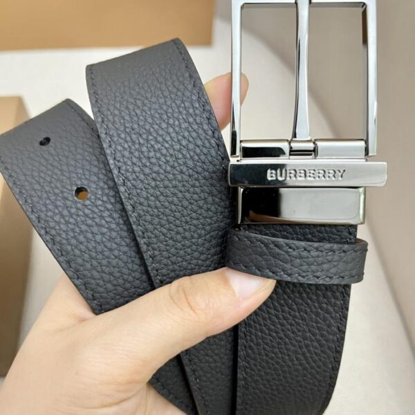 Cintura da uomo BURBERRY in pelle pieno fiore con fibbia in metallo abbinata, per uso esterno, bifacciale, 3,5 cm (W7G6N)