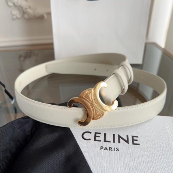 repliche,replica,perfette,siti di,affidabili,migliori siti,dove comprare,1:1,scarpe da ginnastica Cintura da donna CELINE, in pelle di vitello con esclusiva fibbia ad Arco di Trionfo, bianco sporco, larghezza 2,4 cm, cucita a mano (34WAR)