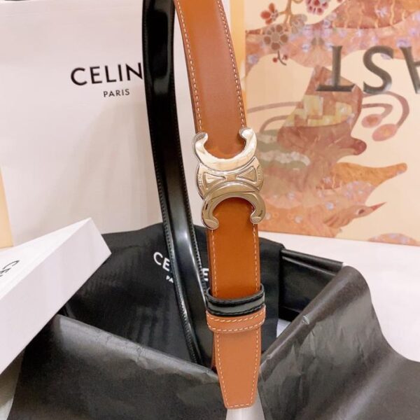 repliche,replica,perfette,siti di,affidabili,migliori siti,dove comprare,1:1,scarpe da ginnastica Cintura reversibile media Celine TRIOMPHE TAURILLON Cintura in pelle 2,5 cm (5G6XJ)