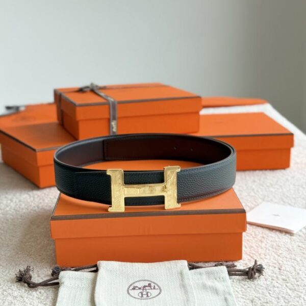 Cintura da uomo Constance Touareg Premium Hardware con pelle Togo importata (nera), larghezza 38 mm (G1A48)