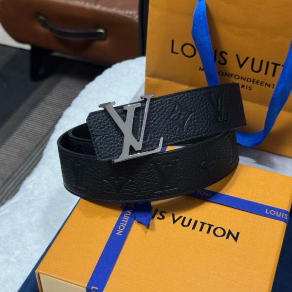 repliche,replica,perfette,siti di,affidabili,migliori siti,dove comprare,1:1,scarpe da ginnastica LV Louis Vuitton Lychee Togo bifacciale Larghezza 4,0 cm Fibbia di lusso LV (84S3J)