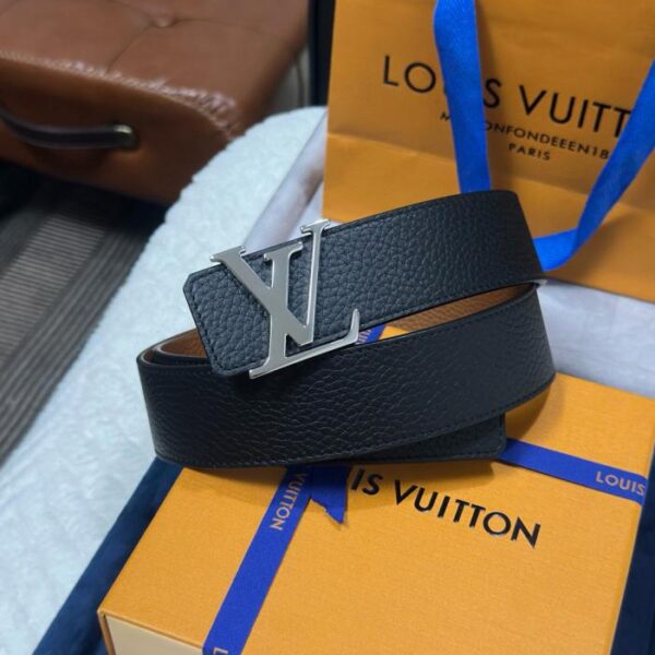 repliche,replica,perfette,siti di,affidabili,migliori siti,dove comprare,1:1,scarpe da ginnastica LV Louis Vuitton Reversible Lychee Togo Larghezza 4,0 cm Fibbia di lusso LV (BWSVR)