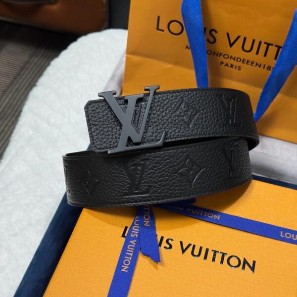 repliche,replica,perfette,siti di,affidabili,migliori siti,dove comprare,1:1,scarpe da ginnastica LV Louis Vuitton Reversible Lychee Togo Fibbia di lusso LV da 4,0 cm di larghezza (N930W)