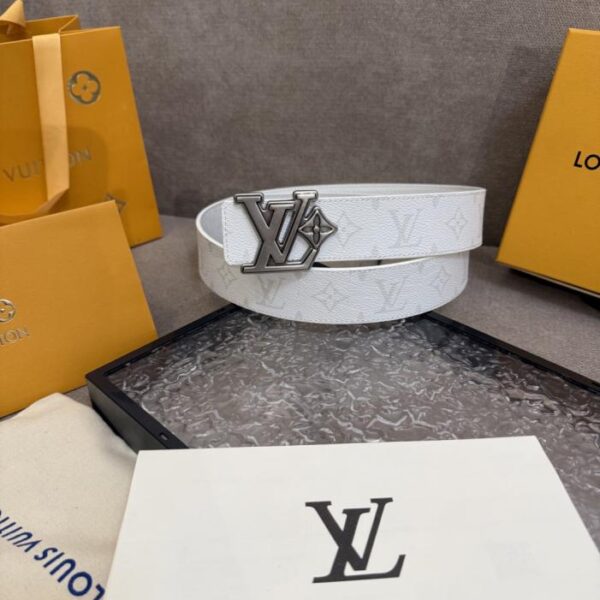 repliche,replica,perfette,siti di,affidabili,migliori siti,dove comprare,1:1,scarpe da ginnastica Cintura da uomo LV nuova, larghezza 4 cm (PA5J8)