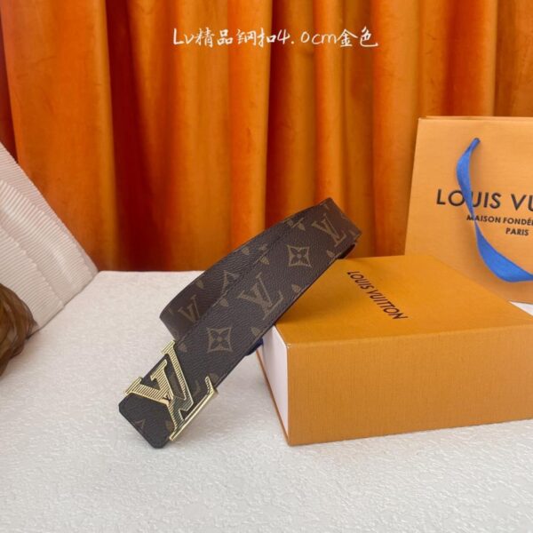 repliche,replica,perfette,siti di,affidabili,migliori siti,dove comprare,1:1,scarpe da ginnastica Louis Vuitton: qualità classica e originale. Un lato presenta una stampa classica, l’altro una trama semplice. Fibbia originale in acciaio di alta qualità, larga 4,0 cm (LKFPT).