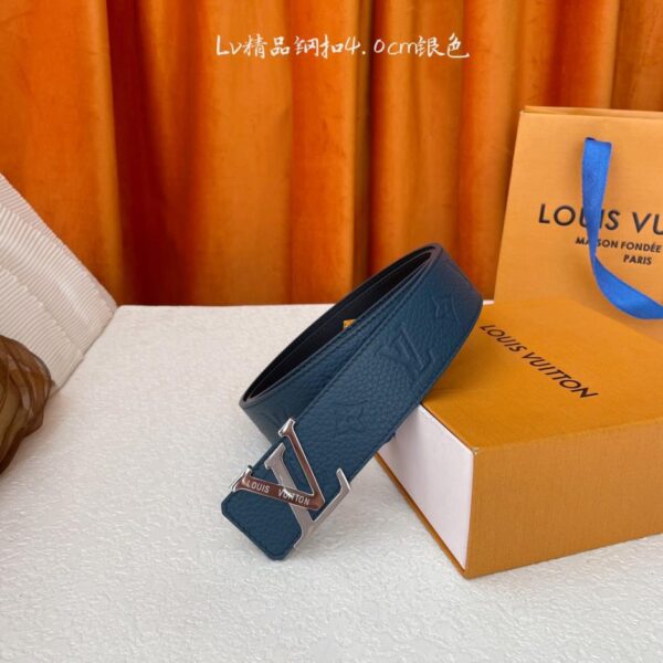 repliche,replica,perfette,siti di,affidabili,migliori siti,dove comprare,1:1,scarpe da ginnastica Louis Vuitton: qualità classica e originale. Un lato presenta il classico motivo litchi, l’altro lato presenta una trama semplice. Fibbia originale in acciaio di alta qualità, larghezza 4,0 cm (C2SKH).