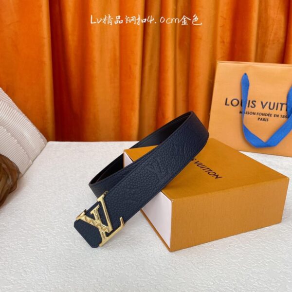 repliche,replica,perfette,siti di,affidabili,migliori siti,dove comprare,1:1,scarpe da ginnastica Louis Vuitton: classico, qualità originale. Un lato ha un motivo a litchi in rilievo, l’altro è a trama semplice. Fibbia originale in acciaio di alta qualità, larga 4,0 cm (YF7TA).