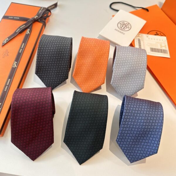 repliche,replica,perfette,siti di,affidabili,migliori siti,dove comprare,1:1,scarpe da ginnastica Cravatta da uomo Hermès con lettera H, nuova serie, 100% seta twill di prima qualità, fatta a mano e personalizzata (JO71M)