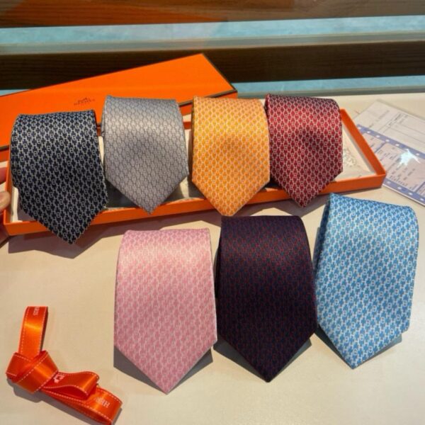 repliche,replica,perfette,siti di,affidabili,migliori siti,dove comprare,1:1,scarpe da ginnastica Cravatta da uomo Hermès con lettera H, nuova serie, 100% seta twill di prima qualità, fatta a mano e personalizzata (KPXJ3)