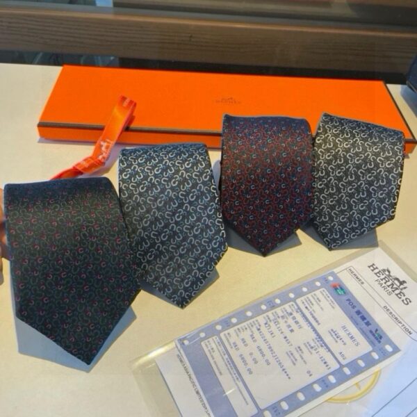 repliche,replica,perfette,siti di,affidabili,migliori siti,dove comprare,1:1,scarpe da ginnastica Nuova collezione di cravatte da uomo Hermès in 100% twill di seta di prima qualità, personalizzazione fatta a mano (FSDAH)