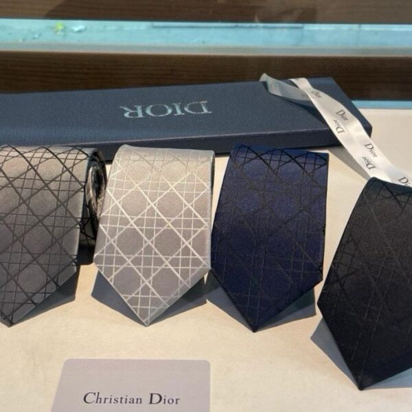 repliche,replica,perfette,siti di,affidabili,migliori siti,dove comprare,1:1,scarpe da ginnastica Dior New Tie Cravatta Dior da uomo CD (55INP)