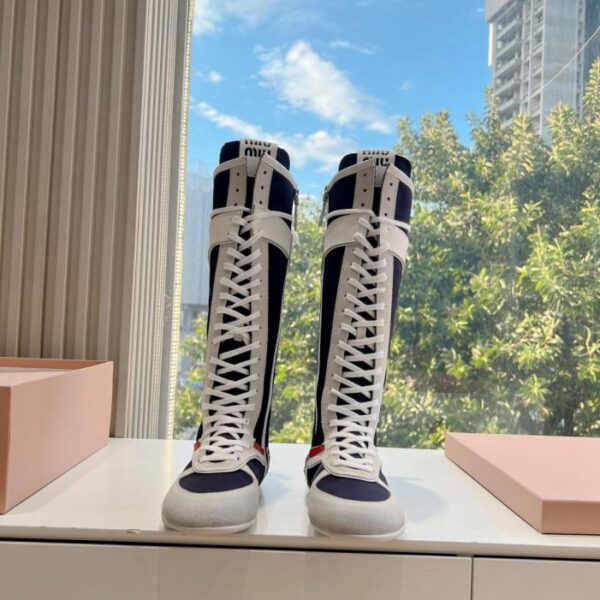 repliche,replica,perfette,siti di,affidabili,migliori siti,dove comprare,1:1,scarpe da ginnastica G261 Fashion Week Miu Miu Collezione Primavera/Estate Sfilata Questo paio di stivali sportivi da allenamento casual tedeschi stivali da cavaliere (5Q4LJ)