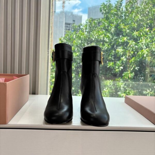 repliche,replica,perfette,siti di,affidabili,migliori siti,dove comprare,1:1,scarpe da ginnastica Stivali da passerella autunno/inverno G126 MIUMIU 25 (DSUAP)