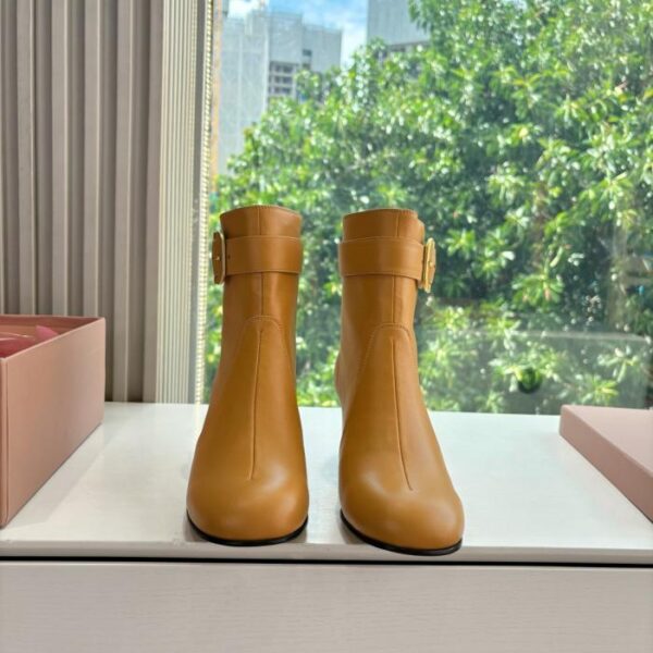 repliche,replica,perfette,siti di,affidabili,migliori siti,dove comprare,1:1,scarpe da ginnastica Stivali da passerella autunno/inverno G126 MIUMIU 25 (T761I)