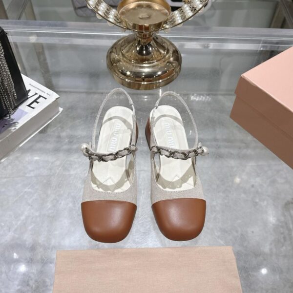 repliche,replica,perfette,siti di,affidabili,migliori siti,dove comprare,1:1,scarpe da ginnastica [Versione top] Sandali MIUMIU, passerella di inizio primavera, nuovi abbinamenti di colori, scarpe da ballo Mary Jane in stile britannico (ZP (1CJD5)