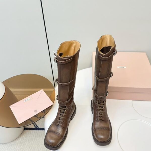 repliche,replica,perfette,siti di,affidabili,migliori siti,dove comprare,1:1,scarpe da ginnastica Versione top MIUMIU autunno e inverno passerella retrò stivali da motociclista stivali lunghi (3AFSC)