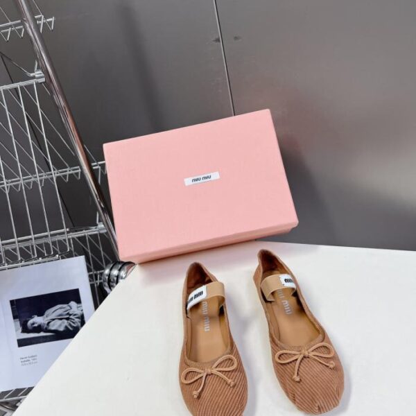 repliche,replica,perfette,siti di,affidabili,migliori siti,dove comprare,1:1,scarpe da ginnastica Scarpe da ballo classiche MiuMiu (5JSOM)