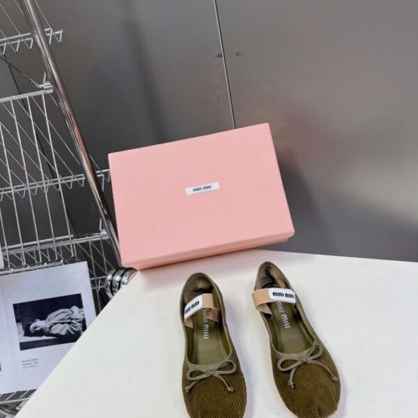 repliche,replica,perfette,siti di,affidabili,migliori siti,dove comprare,1:1,scarpe da ginnastica Scarpe da ballo classiche MiuMiu (N04RH)