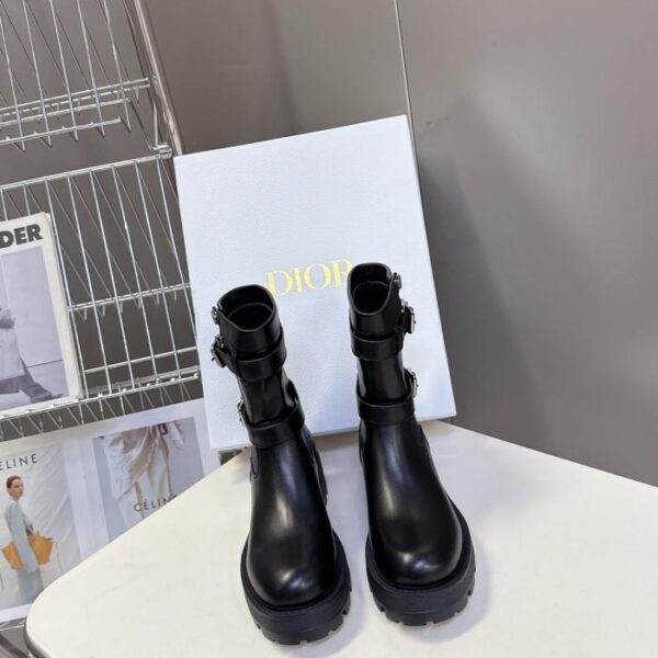 repliche,replica,perfette,siti di,affidabili,migliori siti,dove comprare,1:1,scarpe da ginnastica L’ultimo modello di stivali Martin della passerella autunnale e invernale di Dior (R9PQX)