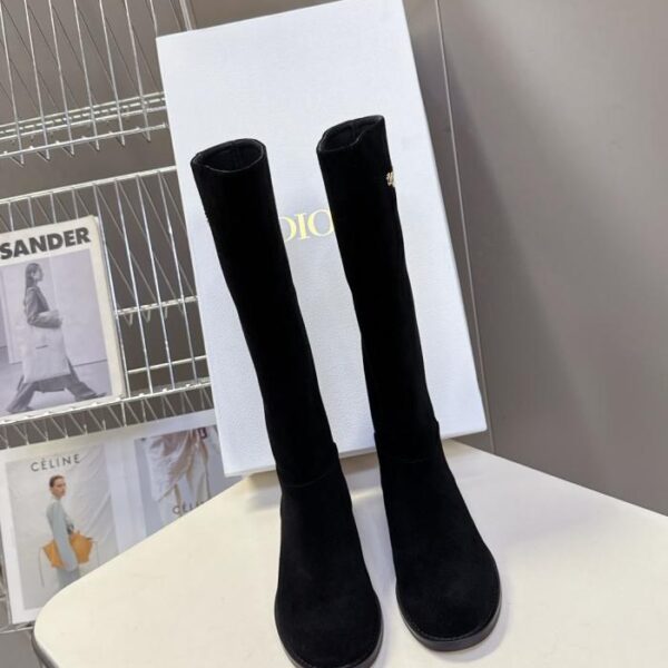 repliche,replica,perfette,siti di,affidabili,migliori siti,dove comprare,1:1,scarpe da ginnastica L’ultimo modello di stivali dritti della passerella autunnale e invernale di Dior (KPON8)