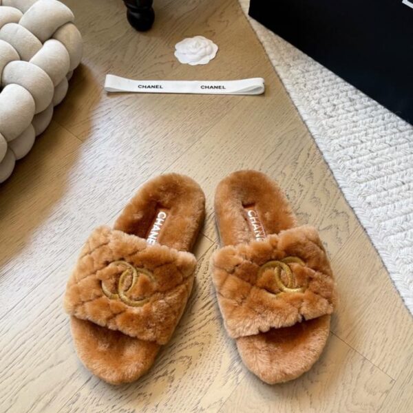 repliche,replica,perfette,siti di,affidabili,migliori siti,dove comprare,1:1,scarpe da ginnastica Nuove pantofole in lana d’agnello Chanel (JRNAS)