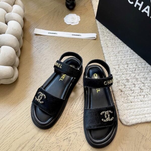 repliche,replica,perfette,siti di,affidabili,migliori siti,dove comprare,1:1,scarpe da ginnastica Chanel 25 nuovi sandali in velcro versione top (MYIPO)