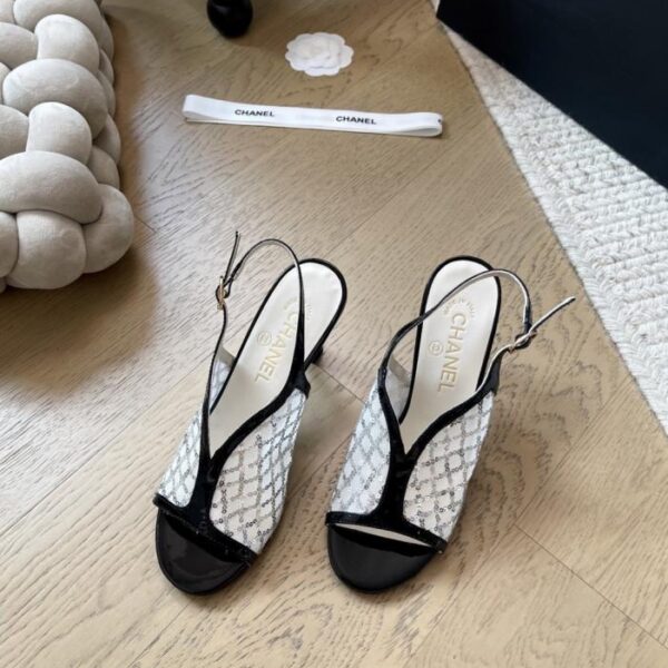 repliche,replica,perfette,siti di,affidabili,migliori siti,dove comprare,1:1,scarpe da ginnastica Chanel 25a nuova serie di sandali con tacco a spillo e tacco alto, versione top (RVRNU)