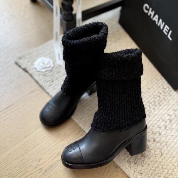 repliche,replica,perfette,siti di,affidabili,migliori siti,dove comprare,1:1,scarpe da ginnastica Stivali Chanel in morbida maglia cerata 24K (V8ZSN)