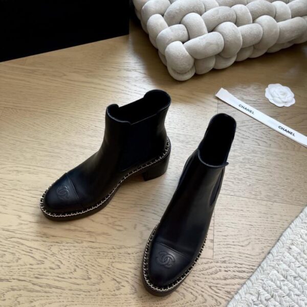 repliche,replica,perfette,siti di,affidabili,migliori siti,dove comprare,1:1,scarpe da ginnastica Chanel 25K autunno e inverno nuovi stivaletti Martin versione top (2MX8E)