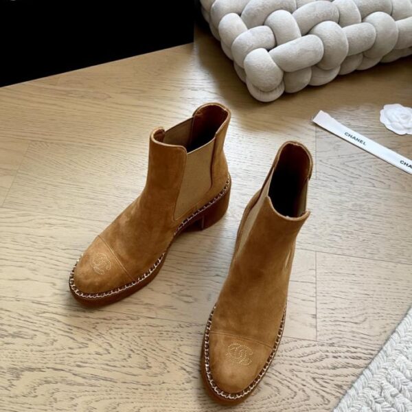 repliche,replica,perfette,siti di,affidabili,migliori siti,dove comprare,1:1,scarpe da ginnastica Chanel 25K autunno e inverno nuovi stivaletti Martin versione top (41Q2K)