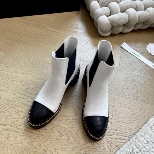 repliche,replica,perfette,siti di,affidabili,migliori siti,dove comprare,1:1,scarpe da ginnastica Chanel 25K autunno e inverno nuovi stivaletti Martin versione top (N16RX)