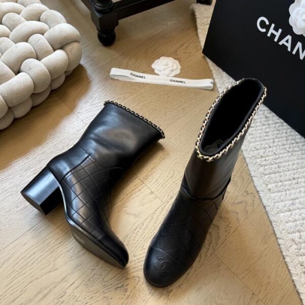 repliche,replica,perfette,siti di,affidabili,migliori siti,dove comprare,1:1,scarpe da ginnastica Chanel 25A New Chain Chunky Heel Boots Series Top Version (BXVLU)