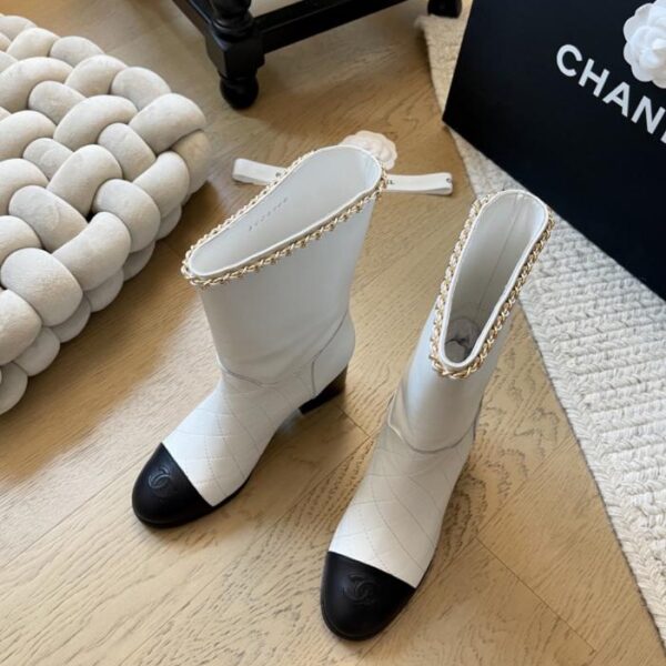 repliche,replica,perfette,siti di,affidabili,migliori siti,dove comprare,1:1,scarpe da ginnastica Chanel 25A New Chain Chunky Heel Boots Series Top Edition (HP6TJ)