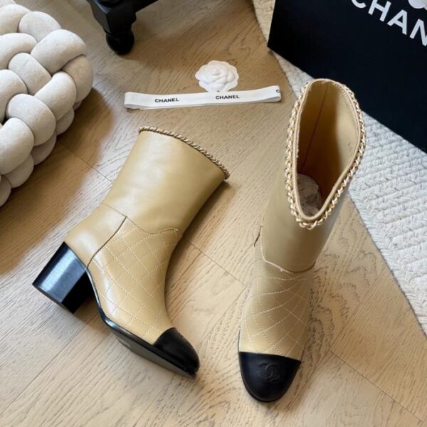 repliche,replica,perfette,siti di,affidabili,migliori siti,dove comprare,1:1,scarpe da ginnastica Chanel 25A nuova serie di stivali con tacco spesso e catena, versione top (JD9DX)