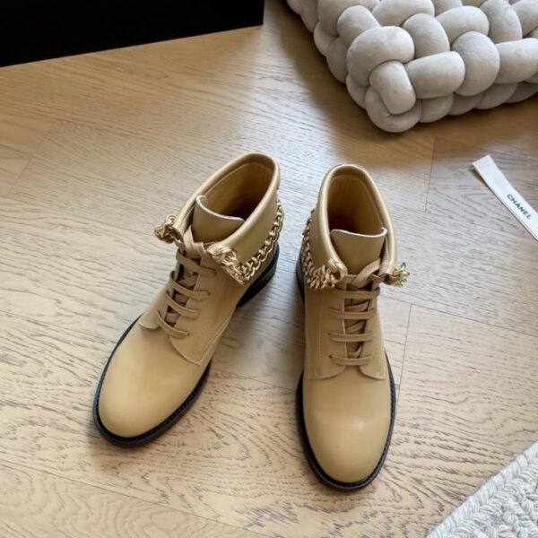 repliche,replica,perfette,siti di,affidabili,migliori siti,dove comprare,1:1,scarpe da ginnastica Chanel 25k autunno e inverno nuovi stivaletti in camoscio con catena versione top (1CRA3)