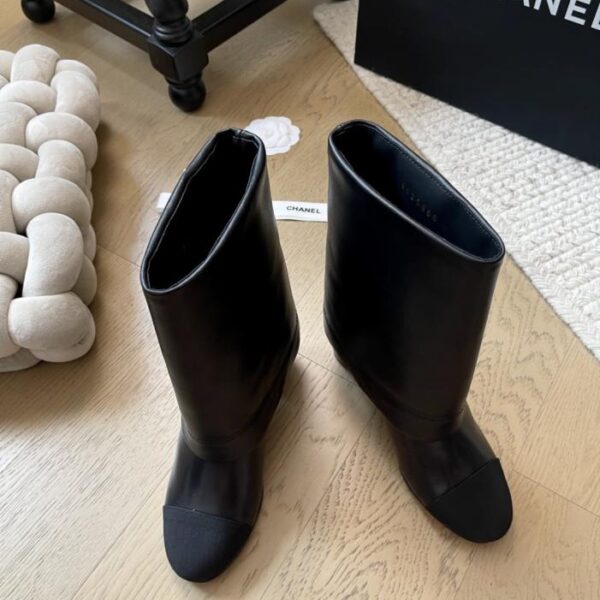 repliche,replica,perfette,siti di,affidabili,migliori siti,dove comprare,1:1,scarpe da ginnastica Chanel 25A nuova serie di stivaletti con catena versione top (4MMR9)