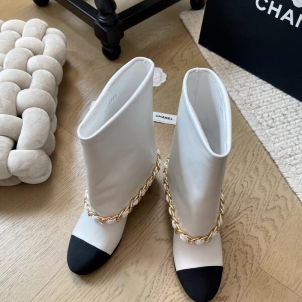 repliche,replica,perfette,siti di,affidabili,migliori siti,dove comprare,1:1,scarpe da ginnastica Chanel 25A nuova serie di stivaletti con catena versione top (9KS7G)