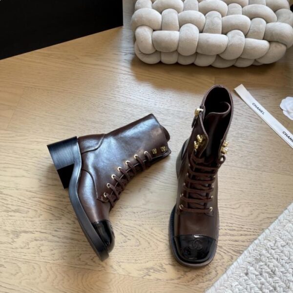 repliche,replica,perfette,siti di,affidabili,migliori siti,dove comprare,1:1,scarpe da ginnastica Chanel 25k autunno e inverno nuovi stivaletti Martin versione top (0JTS8)