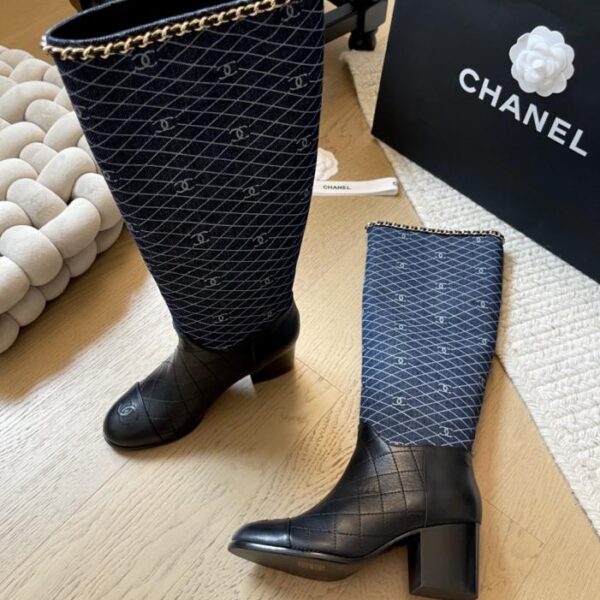 repliche,replica,perfette,siti di,affidabili,migliori siti,dove comprare,1:1,scarpe da ginnastica Chanel 25A nuova serie di stivali con tacco spesso e catena, versione top (Z2WB3)